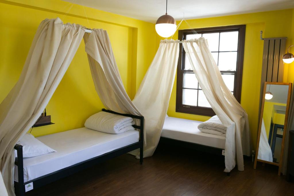 Room 4
